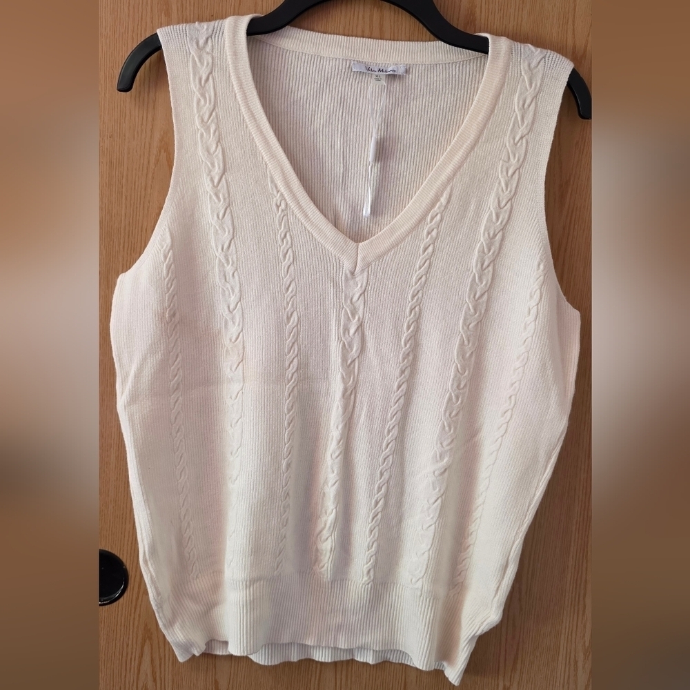 Women's Cream Cable Knit Vest